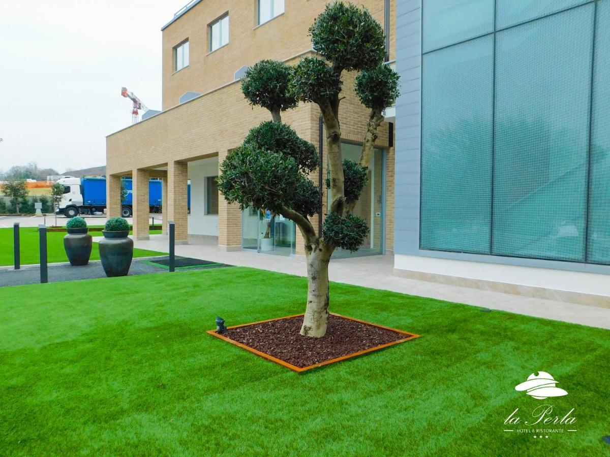 La Perla Camerano Exterior foto